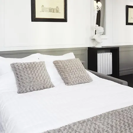 Apartment Livinparis - Luxury 3 Bedrooms Le Louvre I *