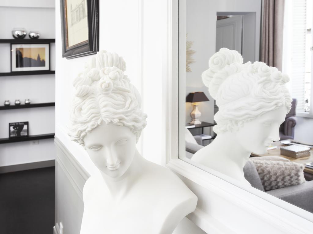 Appartamento Livinparis - Luxury 3 Bedrooms Le Louvre I Parigi